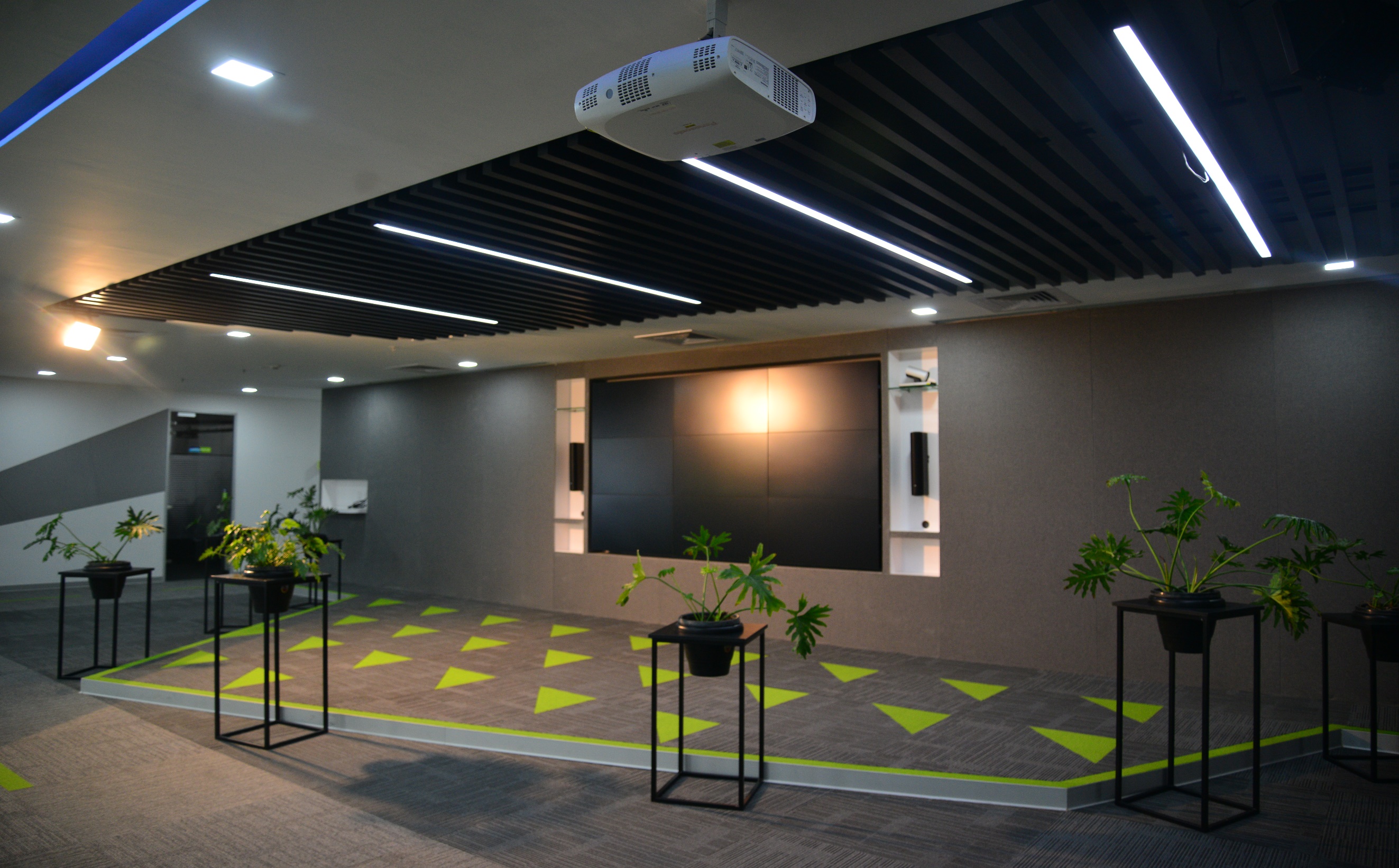 Electronics City Office - Image 14